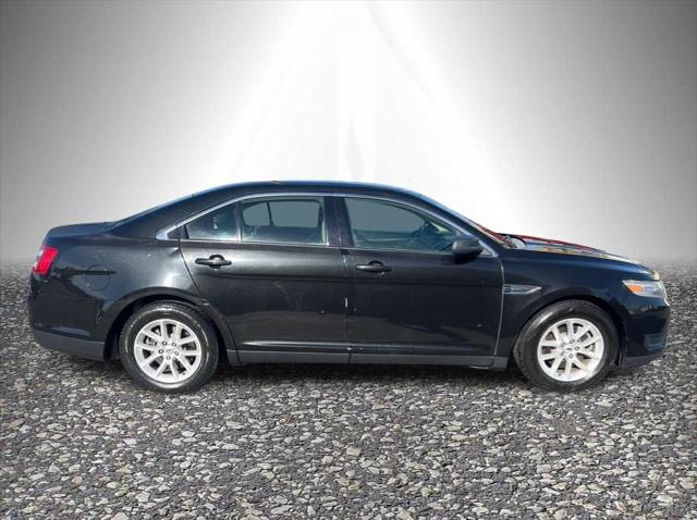 2013 Ford Taurus SE