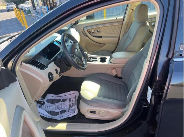 2013 Ford Taurus SE