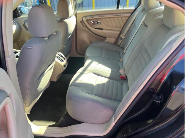 2013 Ford Taurus SE