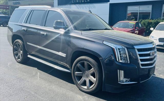2016 Cadillac Escalade Luxury Collection