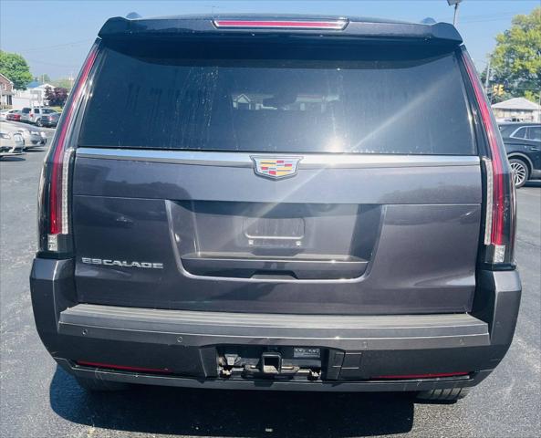 2016 Cadillac Escalade Luxury Collection