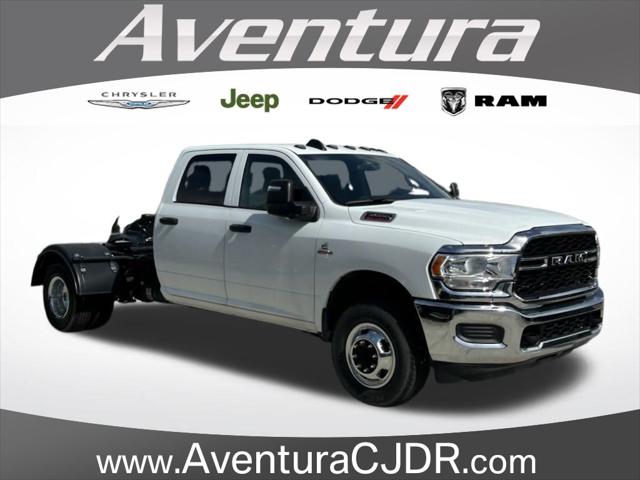 2023 RAM Ram 3500 Chassis Cab RAM 3500 TRADESMAN CREW CAB CHASSIS 4X4 60 CA