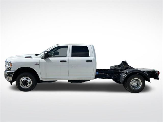 2023 RAM Ram 3500 Chassis Cab RAM 3500 TRADESMAN CREW CAB CHASSIS 4X4 60 CA