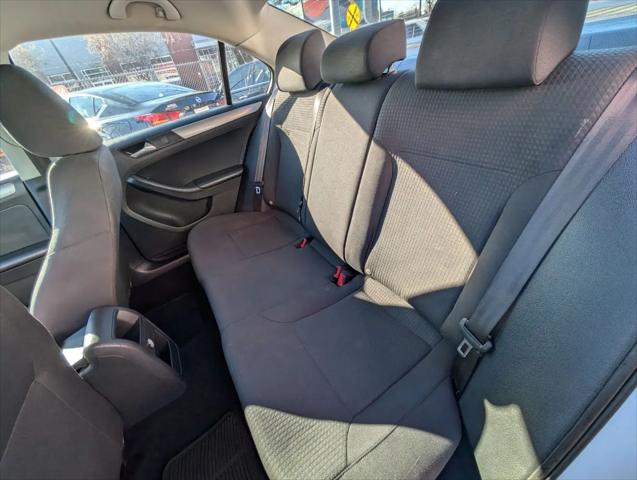 2015 Volkswagen Jetta 1.8T SE