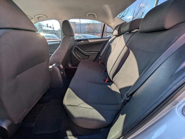 2015 Volkswagen Jetta 1.8T SE