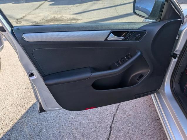 2015 Volkswagen Jetta 1.8T SE