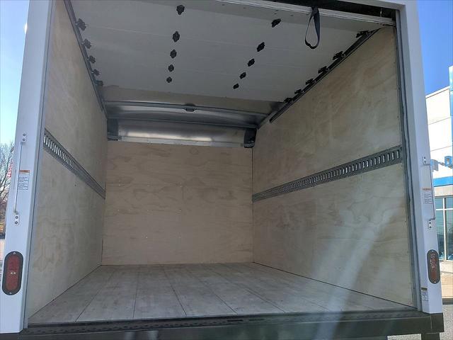 2024 Chevrolet 3500 LCF Gas 132.5" Wheelbase
