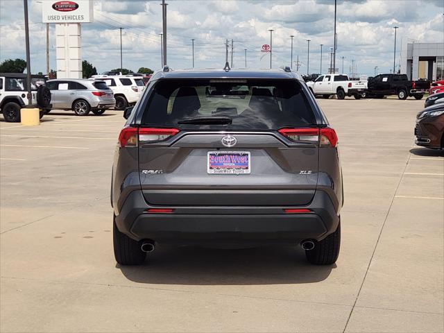 2021 Toyota RAV4 XLE