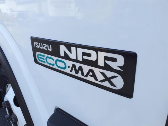 2015 Isuzu NPR Standard Cab