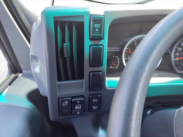 2015 Isuzu NPR Standard Cab