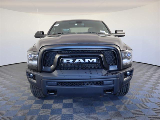 2023 RAM Ram 1500 Classic RAM 1500 CLASSIC WARLOCK QUAD CAB 4X4 64 BOX