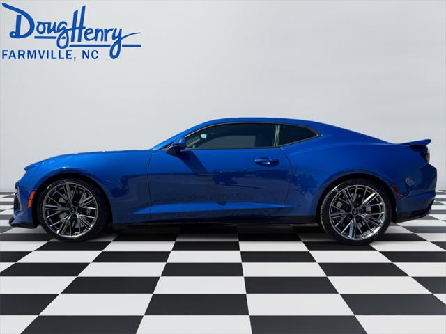 2022 Chevrolet Camaro RWD Coupe ZL1