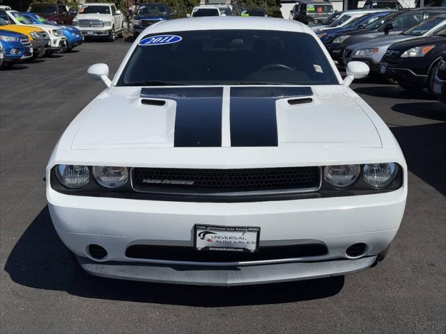 2011 Dodge Challenger SE 2dr Coupe