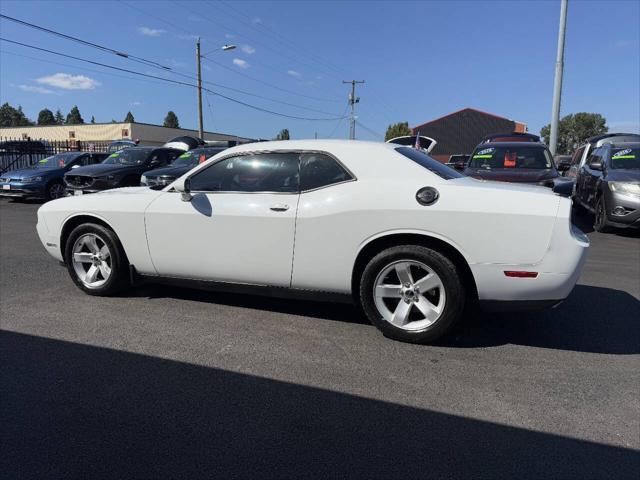 2011 Dodge Challenger SE 2dr Coupe