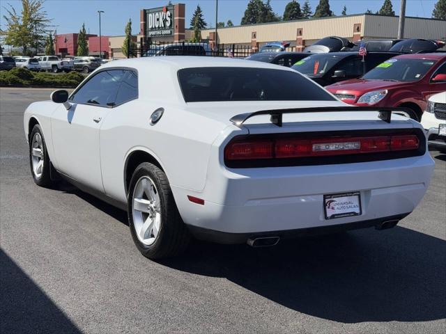 2011 Dodge Challenger SE 2dr Coupe