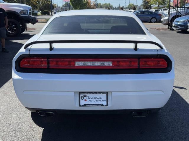 2011 Dodge Challenger SE 2dr Coupe