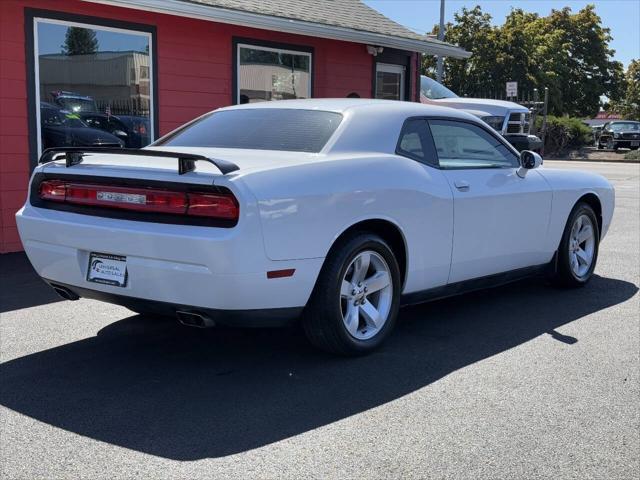 2011 Dodge Challenger SE 2dr Coupe