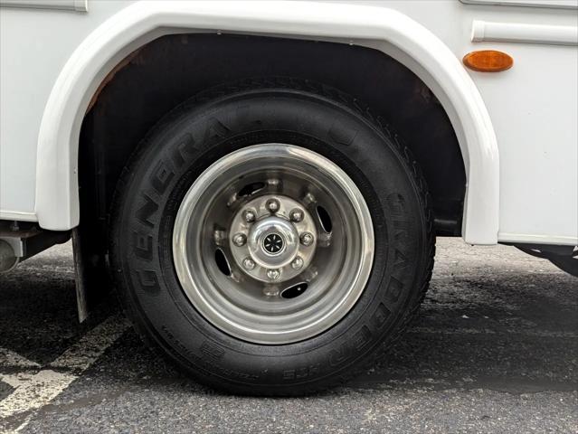 2020 Chevrolet Express Cutaway 4500 Van
