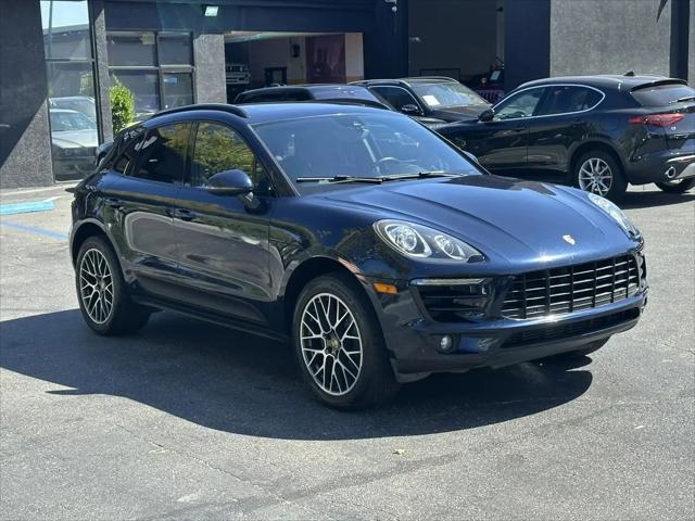 2017 Porsche Macan Standard