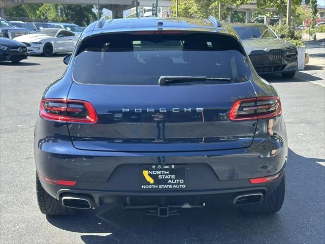 2017 Porsche Macan Standard
