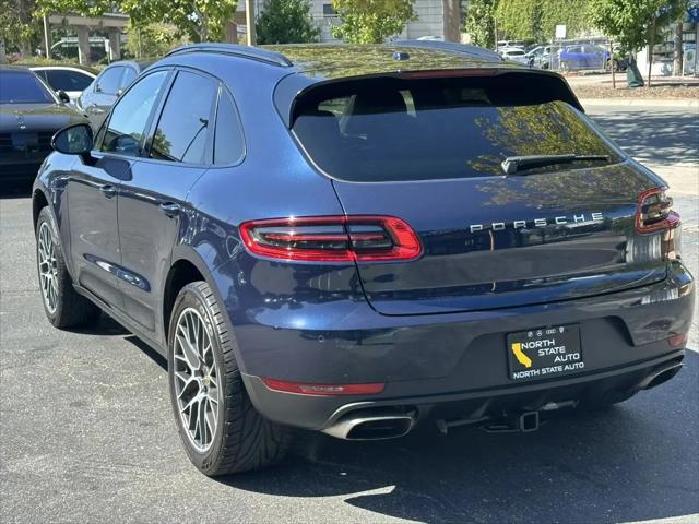 2017 Porsche Macan Standard
