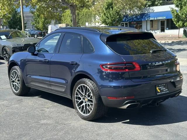 2017 Porsche Macan Standard