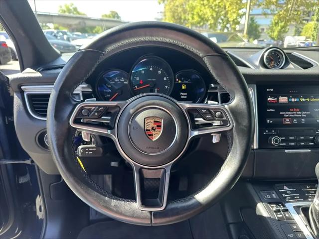 2017 Porsche Macan Standard