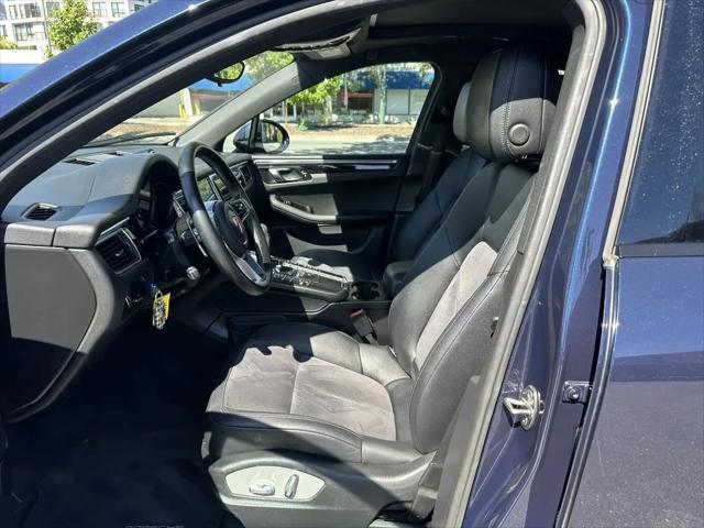 2017 Porsche Macan Standard