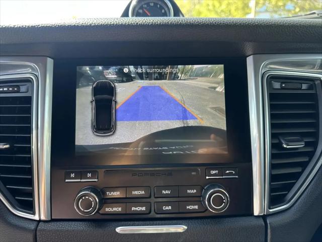 2017 Porsche Macan Standard