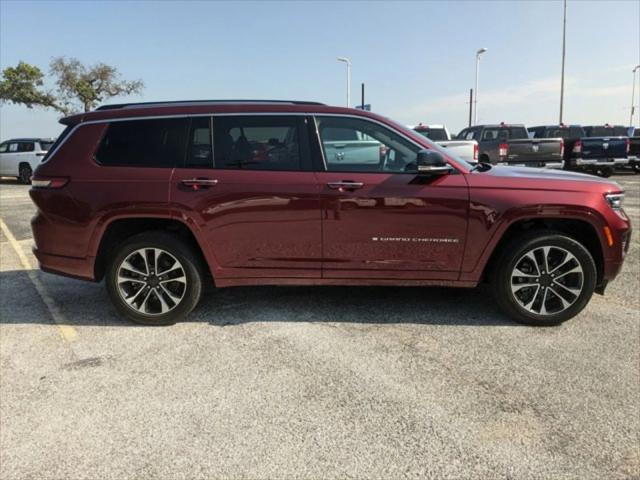 2022 Jeep Grand Cherokee L Overland 4x2