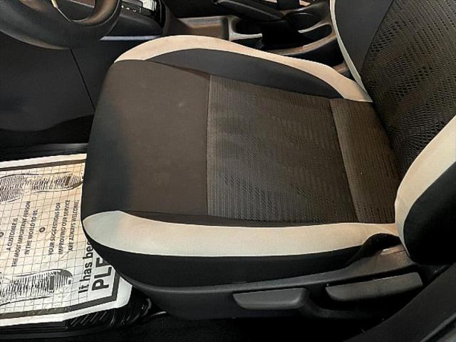 2021 Nissan Versa SV Xtronic CVT