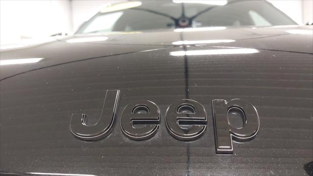 2022 Jeep Grand Cherokee L Altitude 4x4