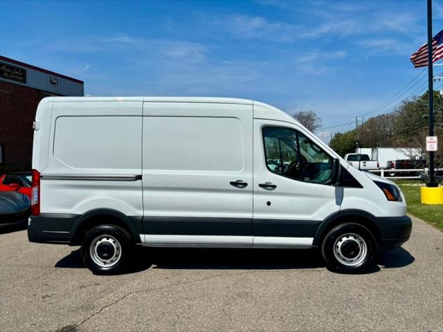 2018 Ford Transit T-250 130" Med Rf 9000 GVWR Sliding RH Dr