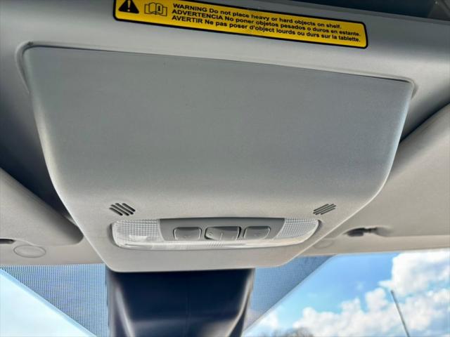2018 Ford Transit T-250 130" Med Rf 9000 GVWR Sliding RH Dr