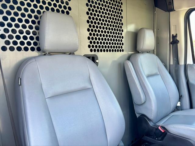 2018 Ford Transit T-250 130" Med Rf 9000 GVWR Sliding RH Dr
