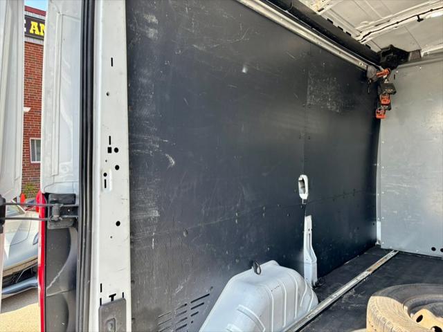 2018 Ford Transit T-250 130" Med Rf 9000 GVWR Sliding RH Dr
