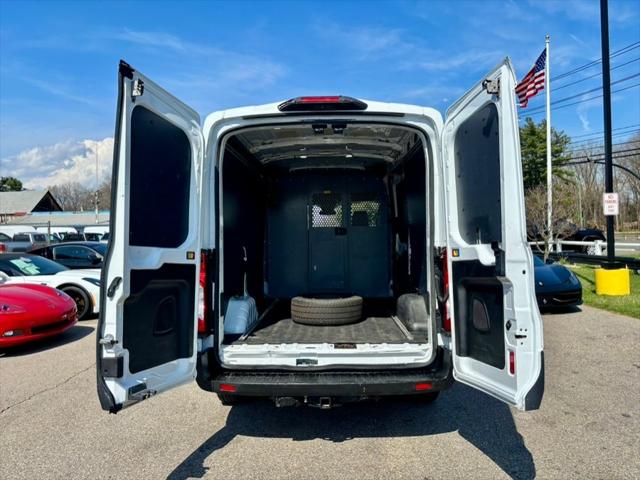 2018 Ford Transit T-250 130" Med Rf 9000 GVWR Sliding RH Dr