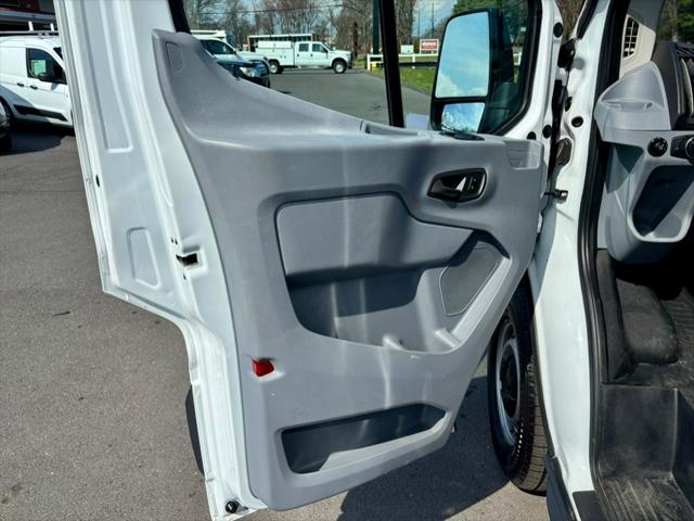 2018 Ford Transit T-250 130" Med Rf 9000 GVWR Sliding RH Dr