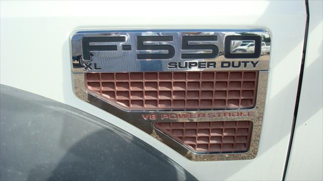 2010 Ford F-550 XL/XLT