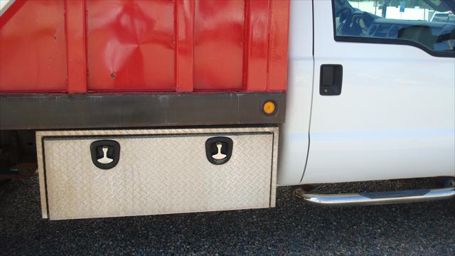 2010 Ford F-550 XL/XLT