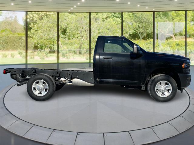 2023 RAM Ram 3500 Chassis Cab RAM 3500 TRADESMAN CHASSIS REGULAR CAB 4X4 60 CA