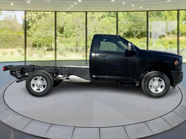 2023 RAM Ram 3500 Chassis Cab RAM 3500 TRADESMAN CHASSIS REGULAR CAB 4X4 60 CA
