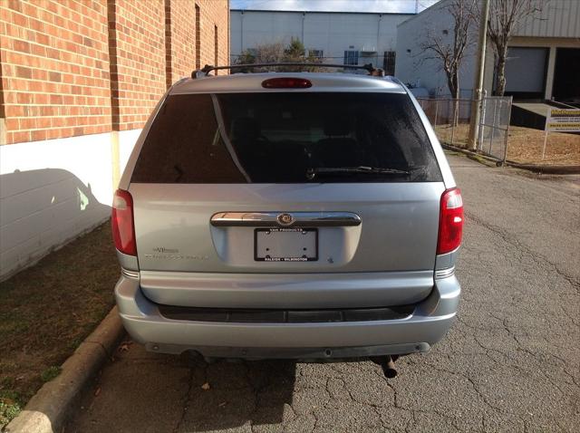 2005 Chrysler Town & Country Touring