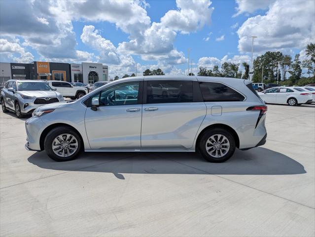 2022 Toyota Sienna XLE