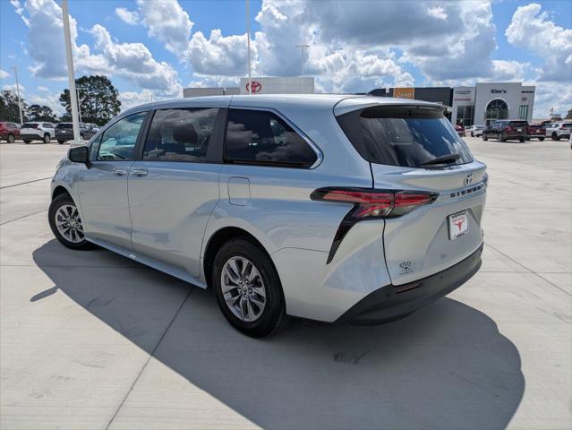 2022 Toyota Sienna XLE