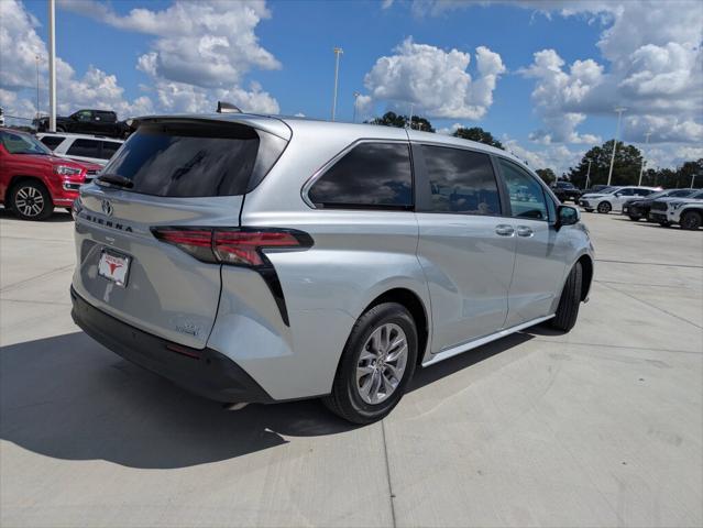 2022 Toyota Sienna XLE