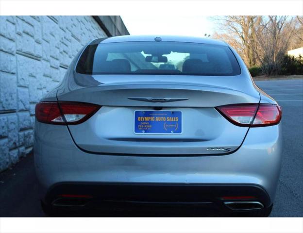 2016 Chrysler 200 S