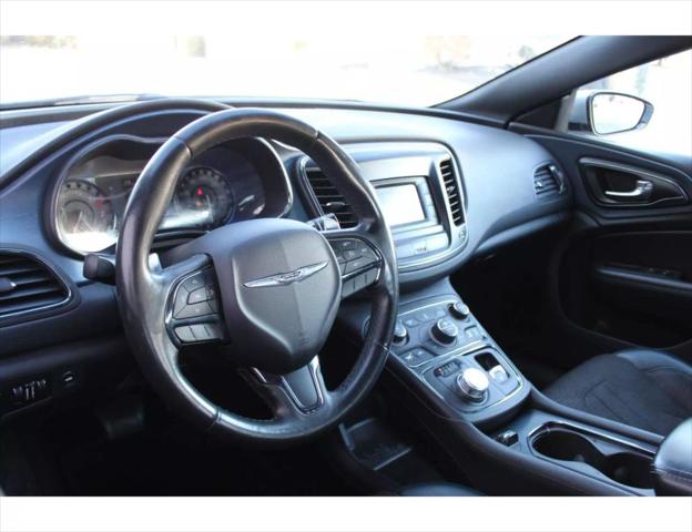 2016 Chrysler 200 S