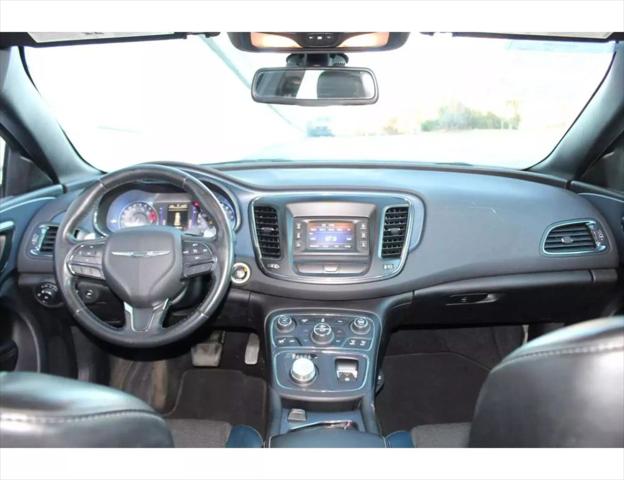 2016 Chrysler 200 S