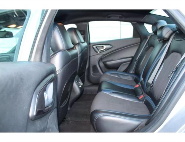 2016 Chrysler 200 S